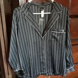Victoria's Secret silky pajama set. NWT